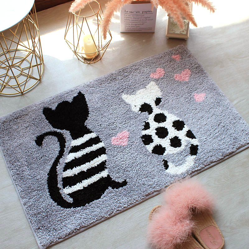 Lovely Cats Bathroom Mat – Ultra-Absorbent Plush Bathroom Rug