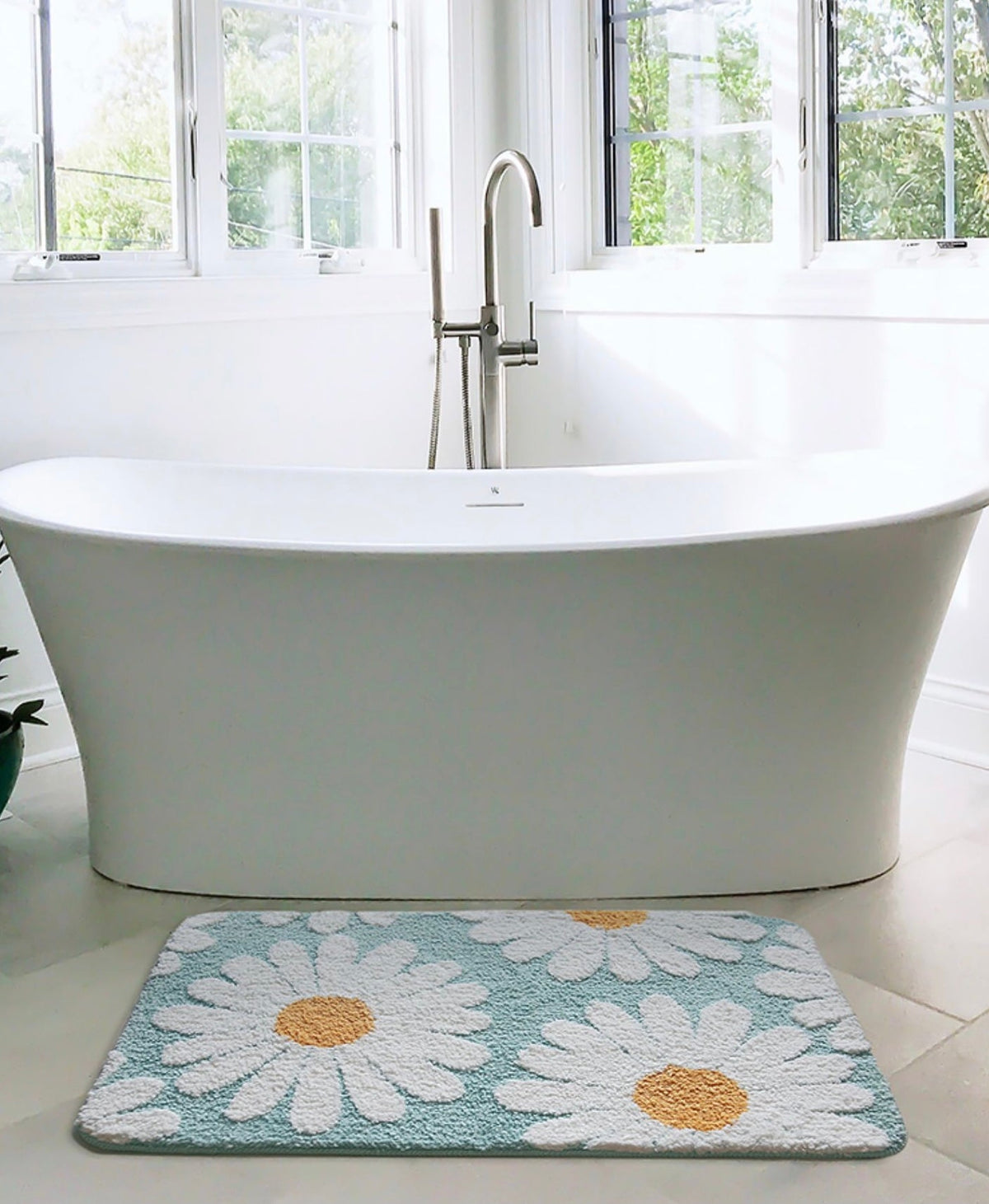 Cute Daisy Bath Mat – Ultra-Absorbent Plush Bathroom Rug